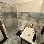 Ten Apartament