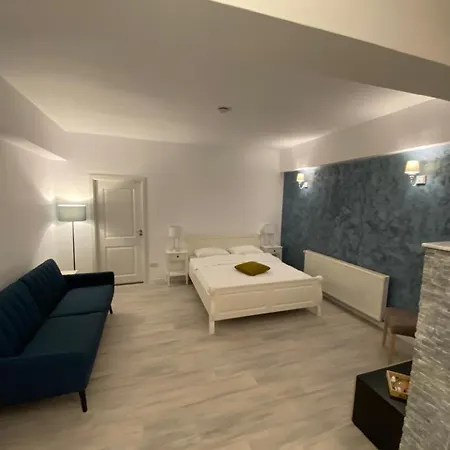 Ten Apartament شقة *